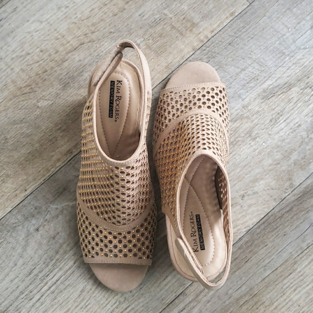 Kim Rogers Susie Sandals in Beige - Picture 5 of 11